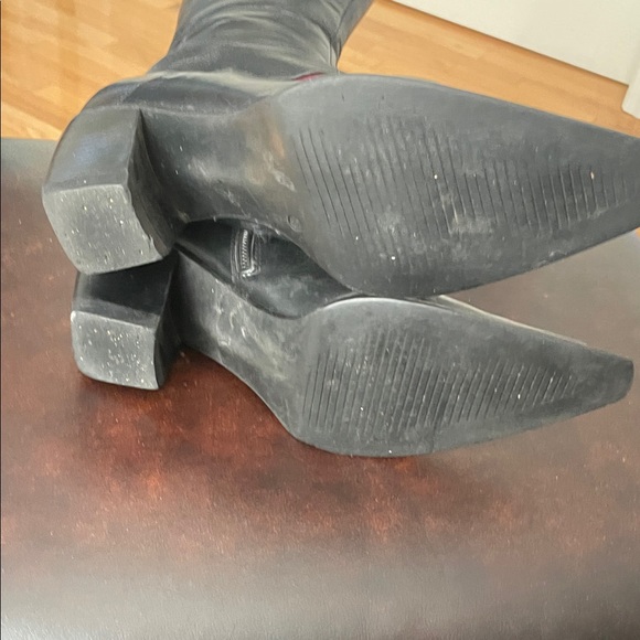 Marc Modavi Italian Leather Black and Red Star Women's Boots - Picture 4 of 9